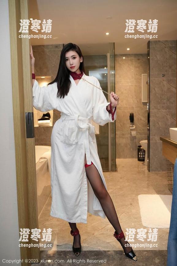 秀人网-果果Nikki 秀人网 - 在果果Nikki的牛仔裤里,写真背后的故事竟然这么复杂!