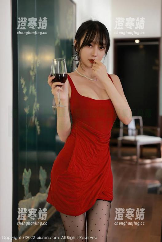 秀人网-筱慧 秀人网 - 别眨眼!筱慧的裸足图集正热辣上线,福利让你欲罢不能!