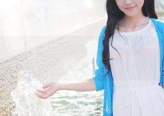 美媛馆 – 听说免费照片都在这里，来围观久久Aimee的00后写真，准备好被迷住了吗？