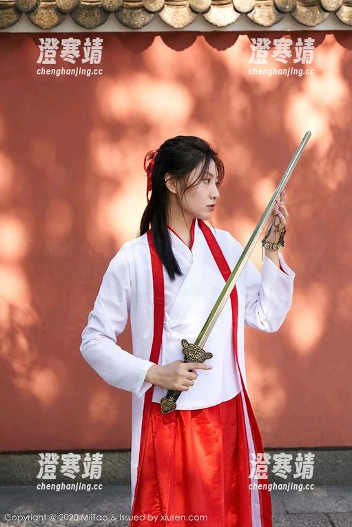 蜜桃社-米琪MIKI 蜜桃社 - 当米琪MIKI遇上丝袜写真:没想到壁纸也可以这样时尚!