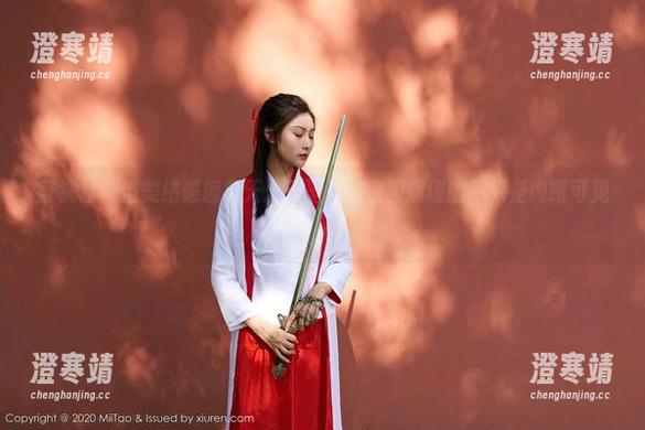 蜜桃社-美绪 蜜桃社 - 当美绪邂逅夏天:无圣光,原图展现的不只是肉眼可见的美!