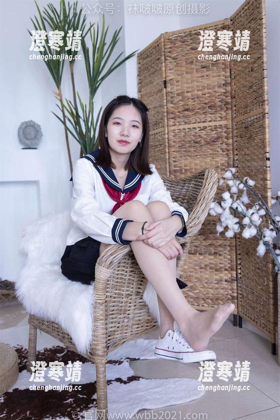袜啵啵-小甜豆 袜啵啵 - 小甜豆编织的红丝图包,感觉像是叛逆的小仙女,把我也带进了梦里。