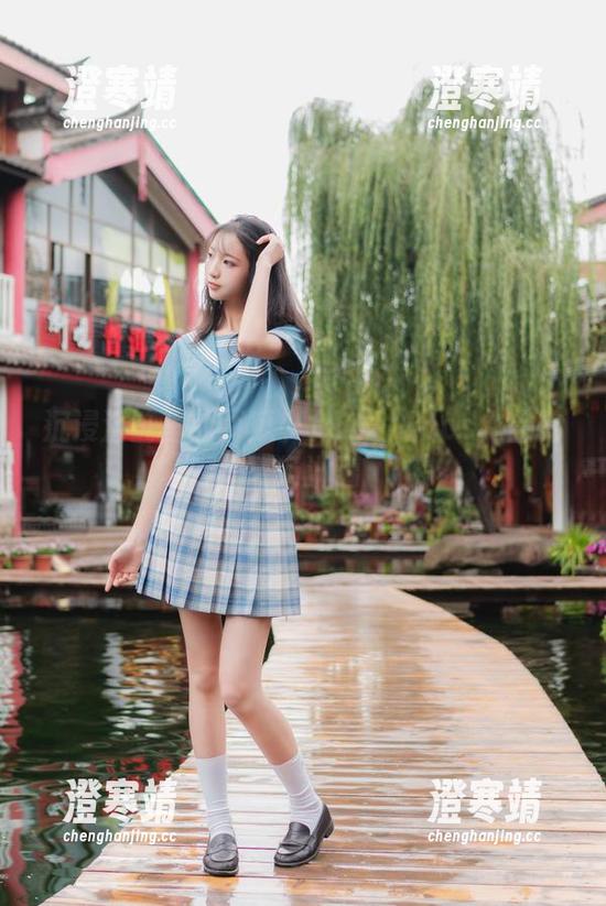 沉浸浴缸里的西瓜少女：一场cos作品的酣畅淋漓