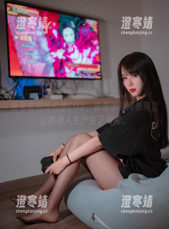 岳母级别的校服COS，轩萧学姐图集简直让我对人生产生了疑问。