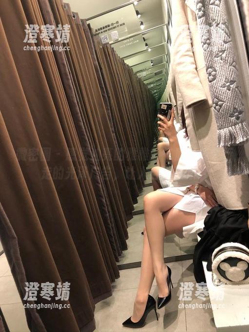 雅雅的气质呀 微密圈 - 感觉油亮的雅雅的气质呀像个行走的光泽广告,让人目不暇接。