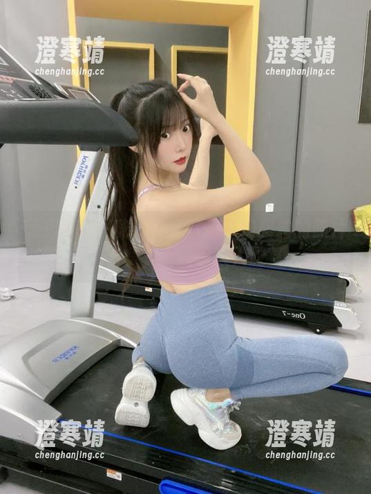 无路可退—秘密搜查官香草喵露露的照片合集，瞬间引人入胜